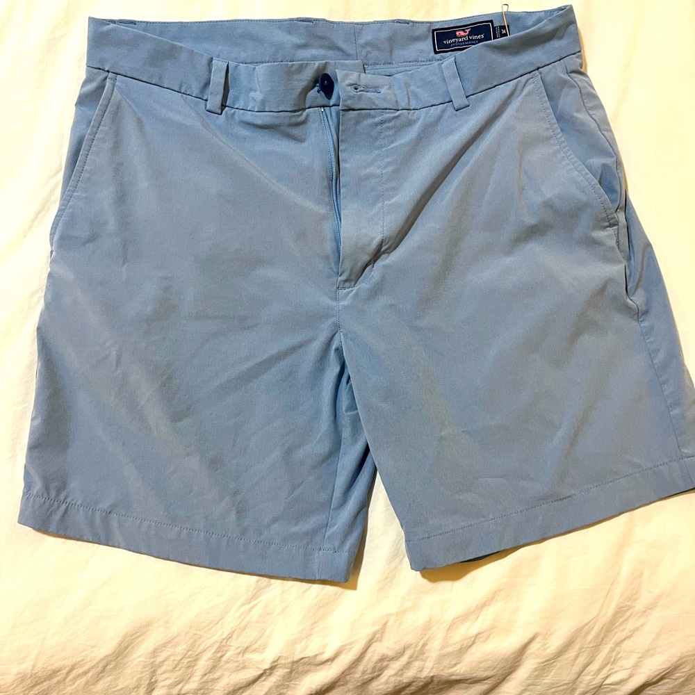 Vineyard Vines golf shorts. 34 waist. 7in inseam.
